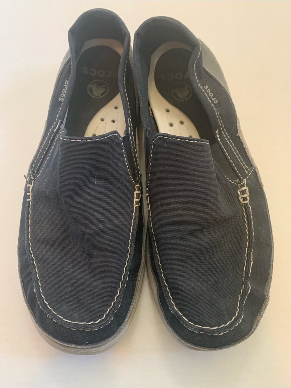 CROCS Men’s Santa Cruz Navy Canvas Slip-On Loafers Size 10